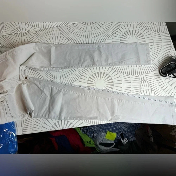 EUC WOMENS CALVIN KLEIN JEANS KHAKI - Picture 7 of 11